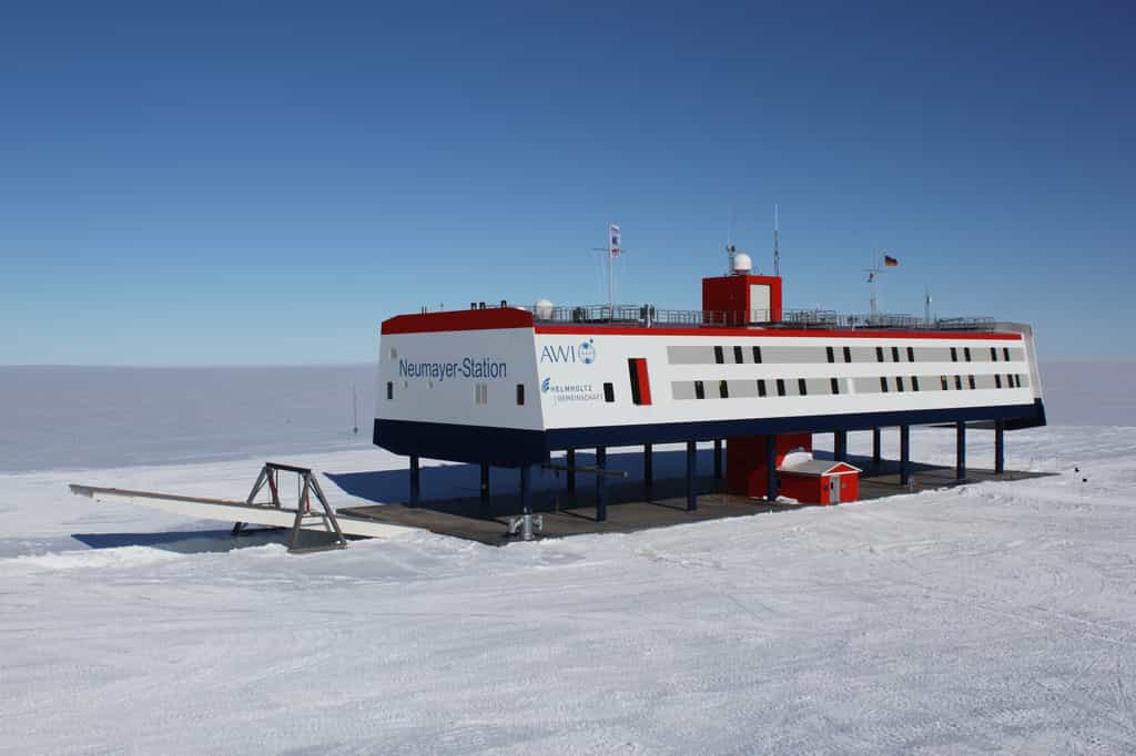 La base de recherche scientifique Neumayer III, située au nord de l’Antarctique. © Felix Riess