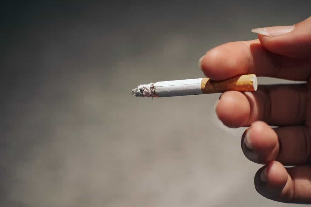 Le tabac entraîne un double effet d’aversion et d’addiction. © Romeo, Adobe Stock