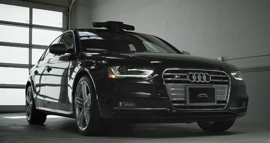 La start-up californienne Cruise Automation se prépare à commercialiser un kit qui ajoute des fonctions d'autonomie à un véhicule de série. Une fois actionné, le système pourra conduire en s’aidant de caméras et de capteurs pour suivre le marquage au sol et réguler la vitesse en fonction des véhicules environnants. Ce pilote automatique n’est compatible qu’avec deux modèles de la marque Audi et ne sera utilisable que sur certaines autoroutes de l’État de Californie. © Cruise Automation