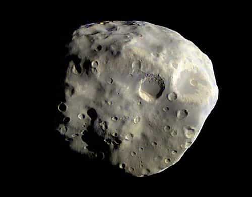 Epimetheus vu par Cassini le 3 décembre 2007. Crédit Nasa