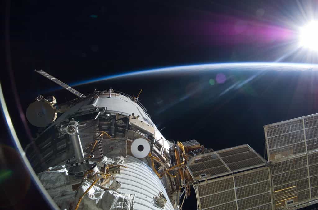 Les occupants de l'ISS ne sont pas si loin... © Nasa