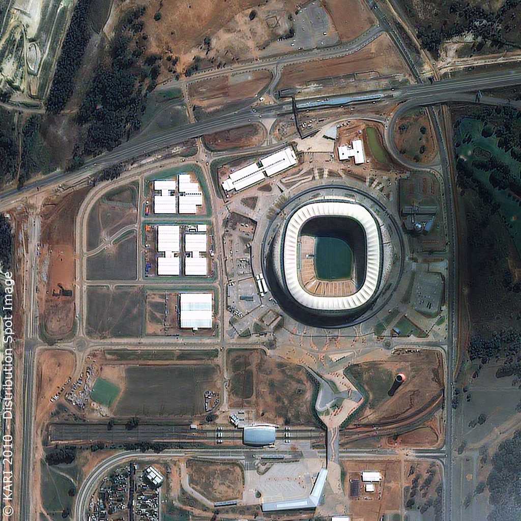 Le Soccer City de Johannesburg, un des dix stades de la Coupe du monde abritera les cérémonies d’ouverture et de clôture. Crédit Kari/Distribution Spot Image