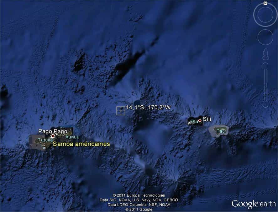 La zone de la chute d'UARS : dans les Samoa américaines, entre les îles Tutuila et Sili (image Google Earth).