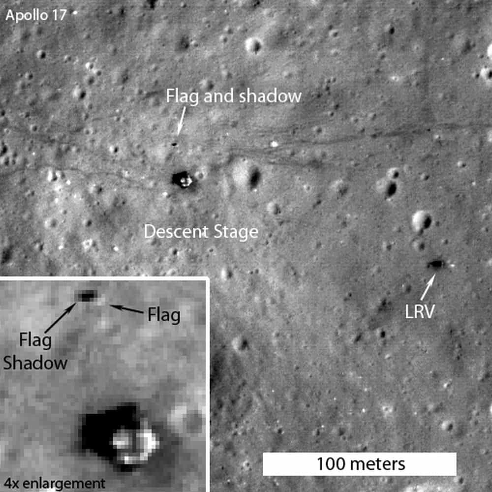 Quarante&nbsp;ans après, le drapeau américain flotte toujours sur le site d'Apollo 17, la dernière mission humaine sur la Lune qui se déroula en décembre 1972. © Nasa, GSFC, Arizona State University&nbsp;