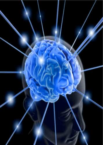 Le cerveau épileptique se caractérise par une activité électrique anormale à l'origine de crises convulsives. En analysant ces données, un implant tente de les détecter. © Por adrines, arteyfotografia.com