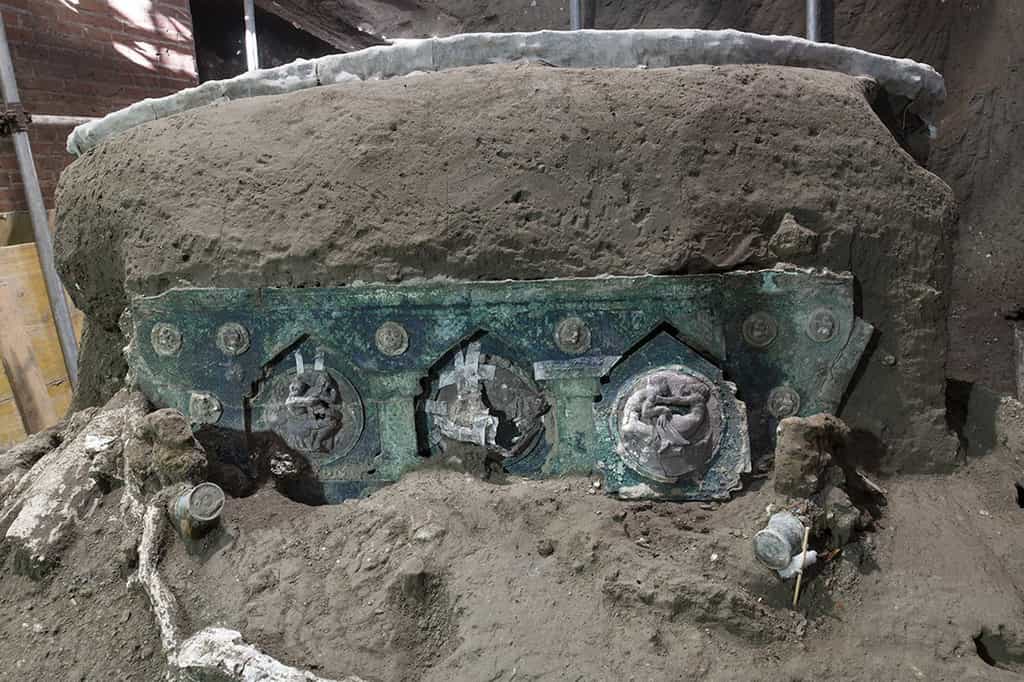 C’est un char de cérémonie dans un état de conservation étonnant que des archéologues viennent de mettre à jour du côté de Pompéi (Italie). © Parc archéologique de Pompéi