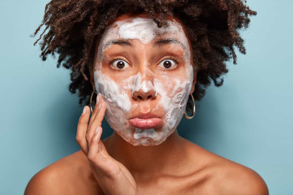 Des composants « toxiques » dans certains produits cosmétiques, selon le magazine 60 millions de consommateurs. © Wayhome Studio, Adobe Stock