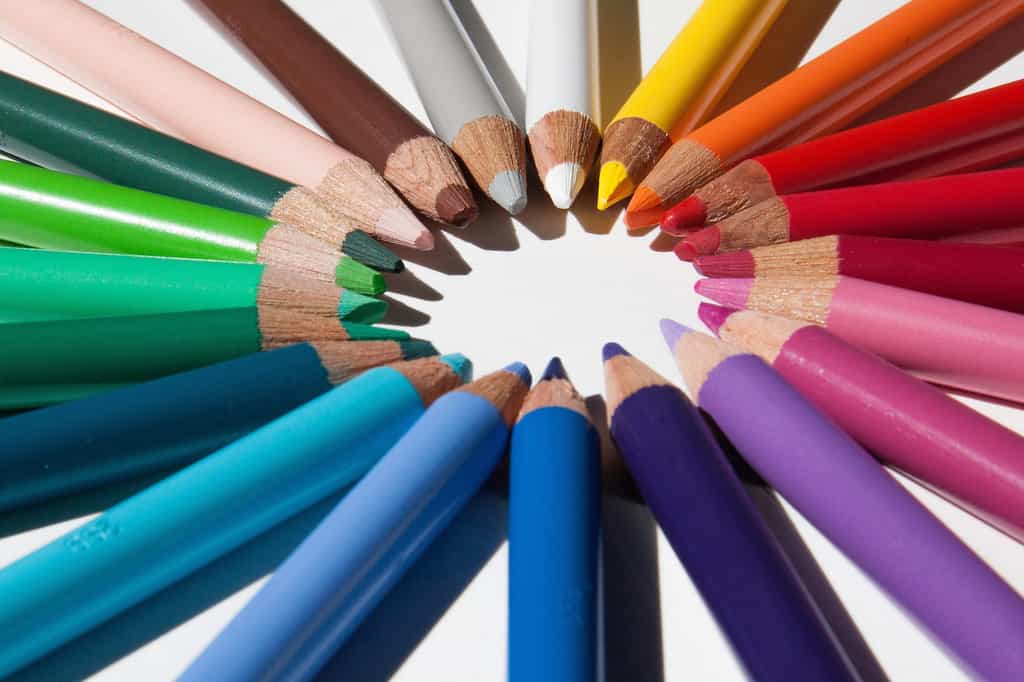 Le terme « couleur » renvoie à la perception visuelle que l’œil humain a de la répartition spectrale de la lumière. © Campus France, Flickr, DP