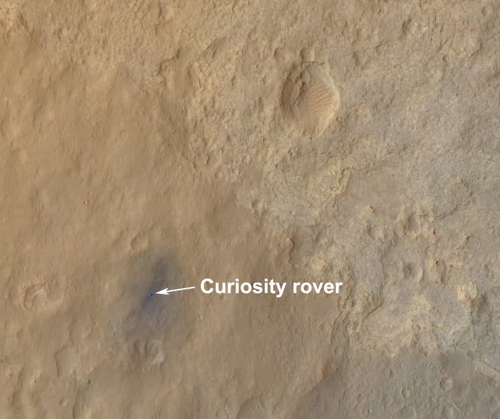 Mars Reconnaissance Orbiter a photographié le rover Curiosity au fond du cratère martien Gale. © Nasa, JPL-Caltech, University of Arizona