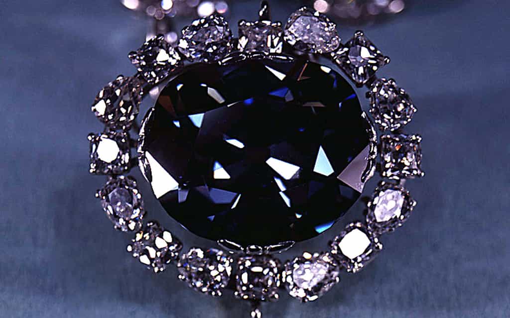 Bijoux célèbres avec diamants : bagues, couronnes…