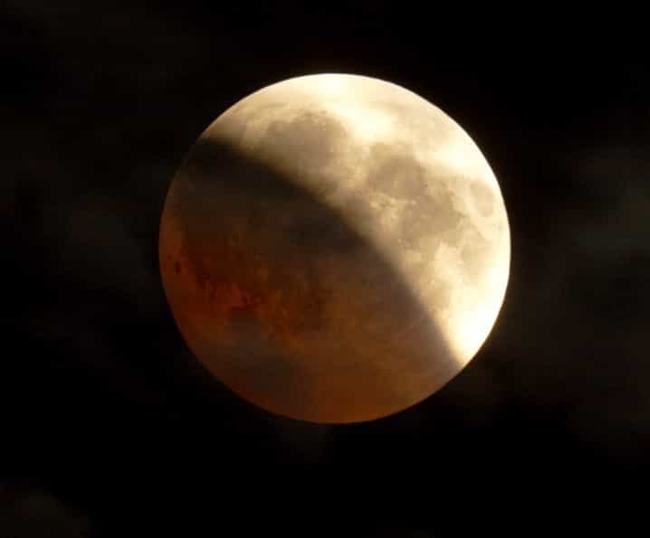 Le maximum de l'éclipse offrait un magnifique spectacle. Crédit photo "Roule".