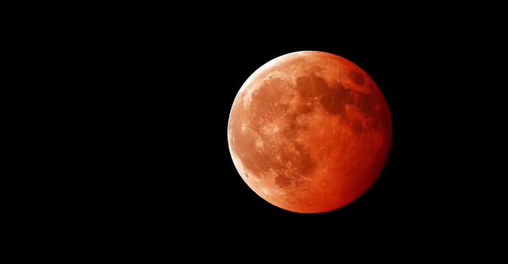 Ce dimanche 7 septembre 2025 au soir, la Lune s&rsquo;&eacute;clipsera de notre ciel. Elle prendra alors une envoutante couleur rouge sang. &copy; Bonsales, Adobe Stock