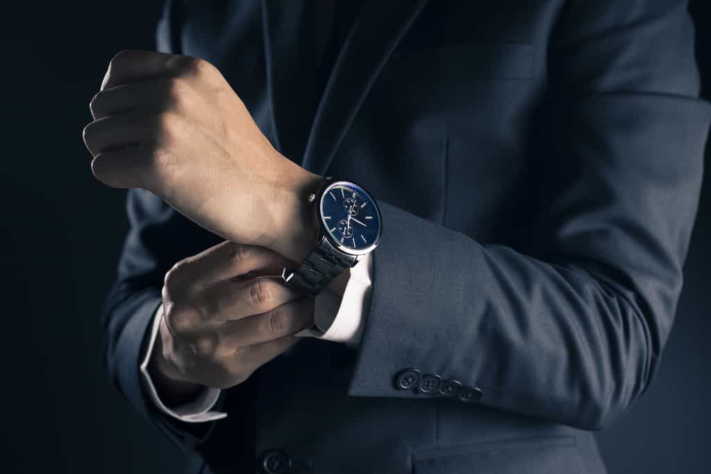 Le fabricant japonais Seiko a été le premier à commercialiser une montre alimentée, grâce à l’effet Seebeck, par la chaleur du corps. © CHAjAMP, Shutterstock 