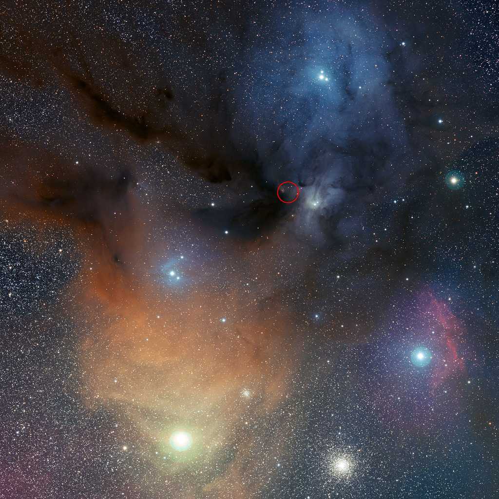 C'est dans la très colorée région céleste de l'étoile Rho Ophiuchi qu'a été détecté du peroxyde d'hydrogène par le télescope Apex. © Eso/S. Guisard