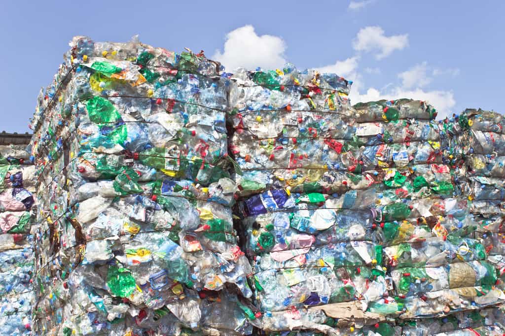 Le recyclage des déchets fait partie intégrante des étapes de fabrication du plastique. © gavran333, Fotolia