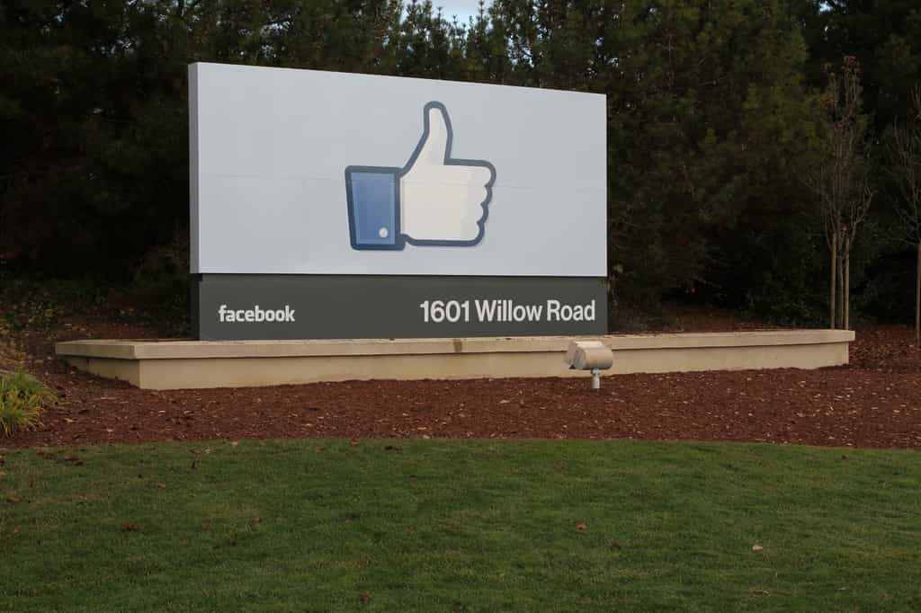 Facebook, mondialement connu aujourd'hui, est né discrètement à l'université Harvard en février 2004. © Matt Harnack, Facebook