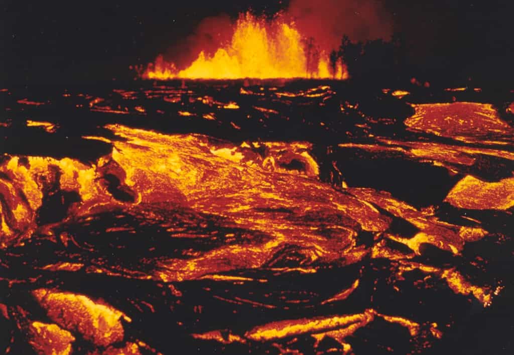 Les épanchements basaltiques massifs du Kilauea en 1983 donnent une faible idée de ce qui s'est passé en Sibérie il y a 250 millions d'années environ. © Daniel Joseph Johnson 