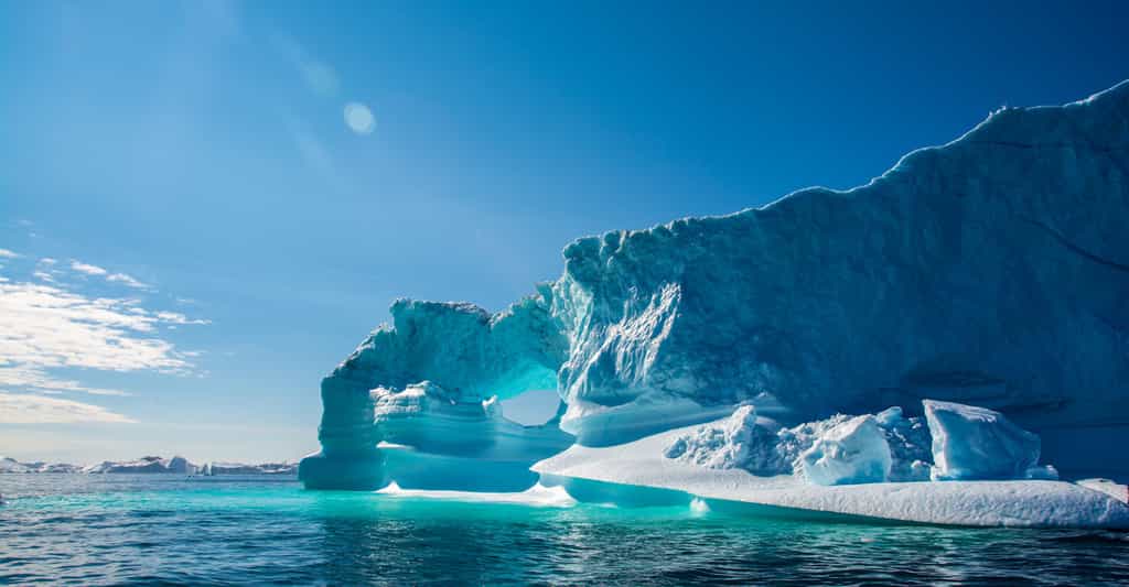 Selon des chercheurs, la glace du Groenland fond aujourd’hui à une vitesse qui a de quoi « faire peur ». © mikhail79spb, Fotolia