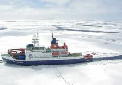 Le Polarstern, navire de recherche de l'Institut Alfred Wegener de recherche marine et polaire Crédit : http://www.awi-bremerhaven.de