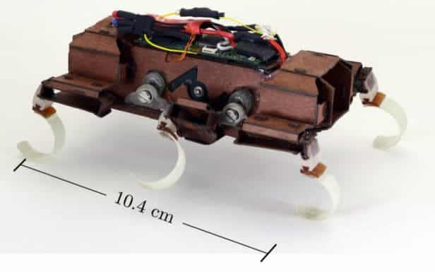 Le X2-VelociRoACH est actuellement le robot à pattes le plus rapide de sa catégorie. Il se déplace à la vitesse de 4,9 mètres par seconde. © UC Berkeley