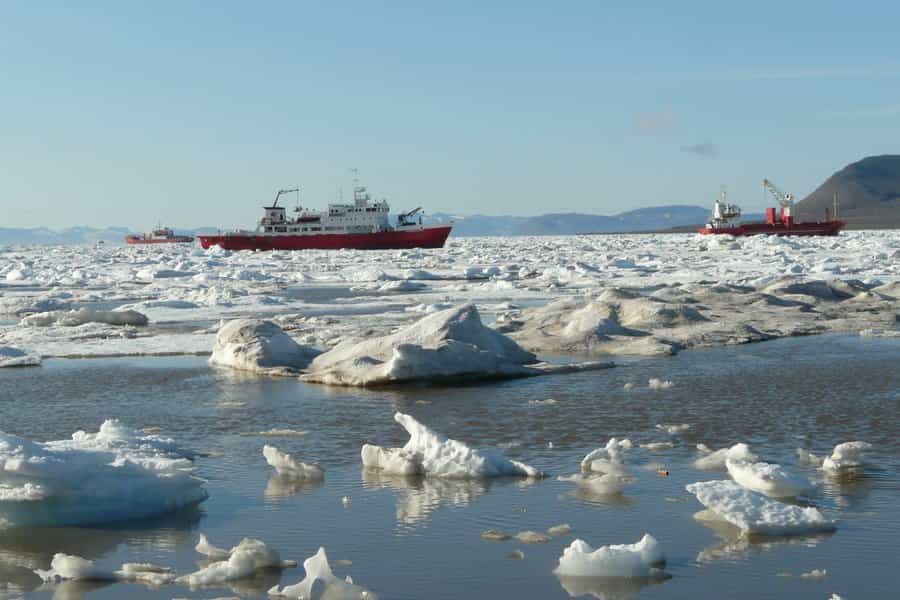 Plus la température augmente dans le cercle arctique, plus le nombre de navires augmentera. Par conséquent, il y a de bonnes raisons de craindre l'arrivée d'envahisseurs. © Christopher Ware