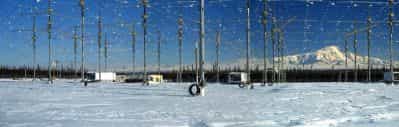 En Alaska, 13,4 hectares d'antennes sont capables de chauffer l'atmosphère à 100 kilomètres d'altitude…