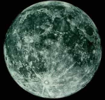Les cratères de la Lune sont des témoins de l'intense bombardement consécutif à la formation du système solaire.