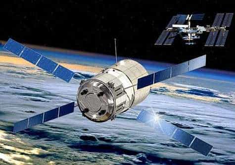 L'ATV en phase d'approche finale de la Station Spatiale Internationale