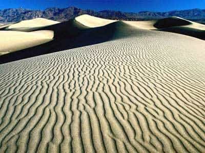 Quand les dunes de sable se réveillent après des milliers d'années...
