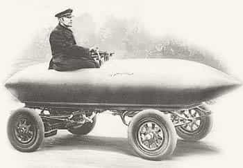 En 1899 déjà, la Jamais-Contente, une voiture électrique, fonçait à plus de cent kilomètres par heure.