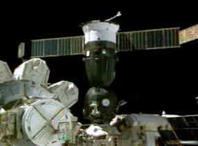 Une capsule Soyouz (ici arrimée à l'ISS). Capture NASA TV.