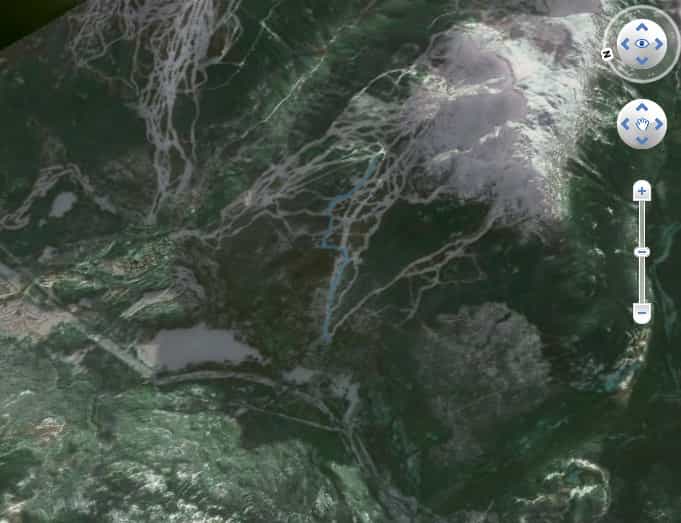 Sélectionnez, visualisez le tracé d'une épreuve des Jeux Olympiques de Vancouver et skiez sur les images satellites des pistes les pistes de la station de  Whistler où ont lieu les épreuves de ski alpin. © Spot Image