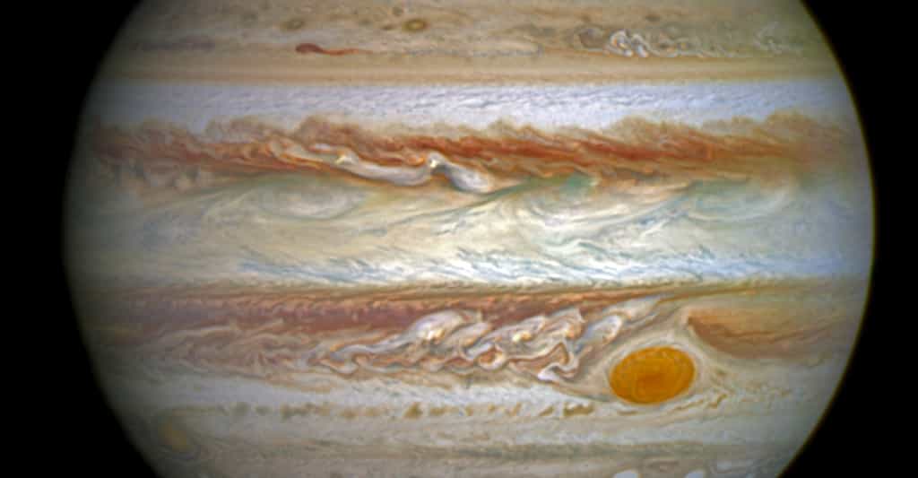 Le buzz du mois : l'hydrogène métallique que Jupiter abrite en son cœur pourrait nous aiser à concevoir des supraconducteurs à température ambiante, ce qui, probablement, bouleverserait notre technologie. © Nasa, Esa, J. Nichols (University of Leicester)