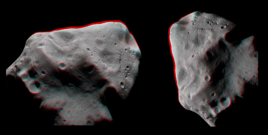 Un anaglyphe (nécessitant des lunettes spéciales) montrant l’astéroïde Lutetia en relief. Ce type d'image permet de se rendre compte de la profondeur des cratères et des nombreuses concavités qui le façonnent. Crédits Esa 2010 / MPS for OSIRIS Team MPS/UPD/LAM/IAA/RSSD/INTA/UPM/DASP/IDA