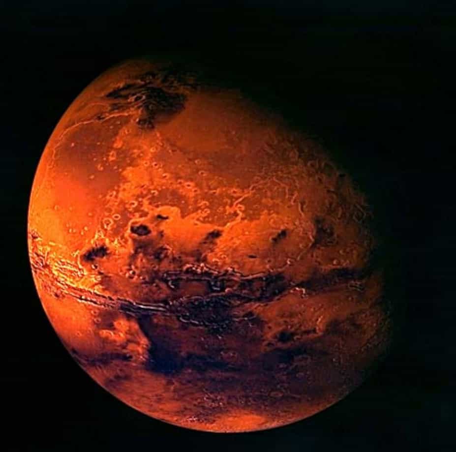 Aux yeux des scientifiques, Mars n’est plus le seul objet du Système solaire où la vie a pu émerger ailleurs que sur Terre. Plus la science progresse, plus il apparaît que de nombreux autres endroits offrent des conditions favorables à la vie. Crédit Esa