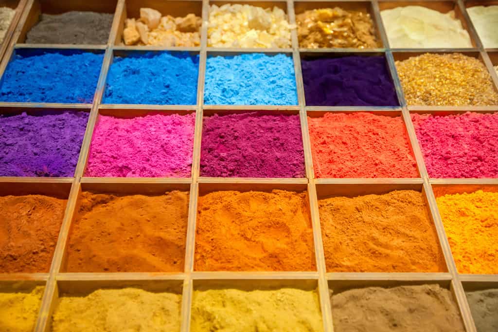 Les pigments naturels sont utilisés depuis la Préhistoire, mais d'où viennent-ils ? © adisa, Fotolia