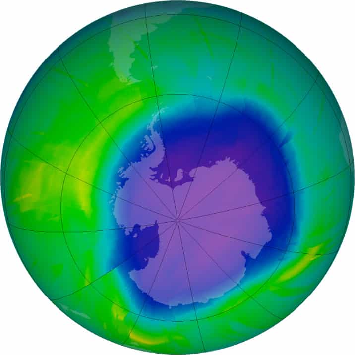 Le trou dans la couche d'ozone&nbsp;est une image. À proprement parler, il ne s’agit pas d’un trou, mais d'un appauvrissement plus ou moins prononcé de la couche d’ozone (ici au-dessus de l’Antarctique), et qui limite d'autant la protection qu'elle nous offre contre les rayonnements ultraviolets du Soleil. ©&nbsp;Michael Carlowicz,&nbsp;Nasa, Ozone Hole Watch