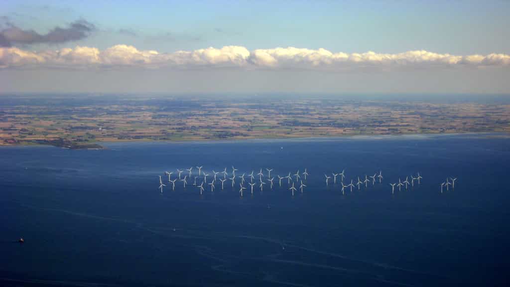 Les parcs éoliens offshore produisent beaucoup plus d'énergie, car en mer, le vent est plus constant et il y a moins de turbulences. Les traînées des éoliennes ont-elles pour autant moins d'impact qu’à terre ?&nbsp;©&nbsp;Tomasz Sienicki, cc by sa 3.0