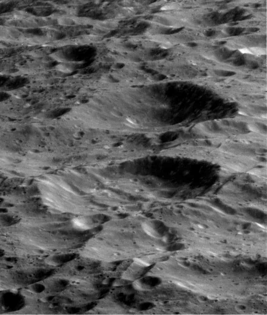 Cette image a été prise le 9 mars 2013 par la sonde Cassini. Elle était alors à environ 3.778 km de Rhéa. © Nasa, JPL-Caltech, Space Science Institute