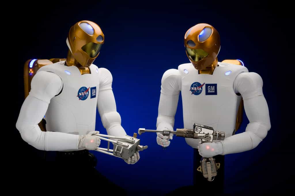 Le robot R2 est conçu pour travailler à côté d’humains, qu'il s'agisse d'astronautes en orbite ou d'ouvriers dans les usines de General Motors. Crédit Nasa / Johnson Space Center