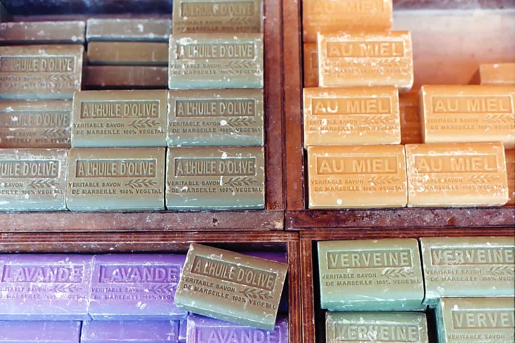 La réaction de saponification est à l’origine de la fabrication du savon. © Jean-Paul GAILLARD, Flickr, CC by-nc-nd 2.0
