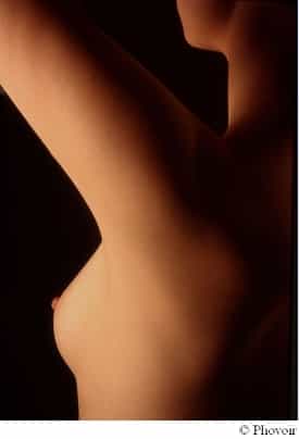 Les augmentations mammaires ne pourront plus se faire qu'avec des implants. © Phovoir