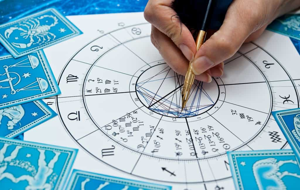 Spencer Greenberg et son équipe ont testé des astrologues pour déterminer si leur discipline peut prédire le caractère d’une personne à partir de son thème astral. © starblue, Adobe Stock