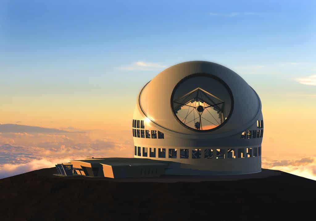 Les premières lumières du TMT sont prévues en 2018. Le polissage du premier segment a débuté ainsi que le développement de divers composants du télescope, de l’optique adaptative et du système de contrôle de ces miroirs hexagonaux. Crédit Thirty Meter Telescope Project (TMT) 