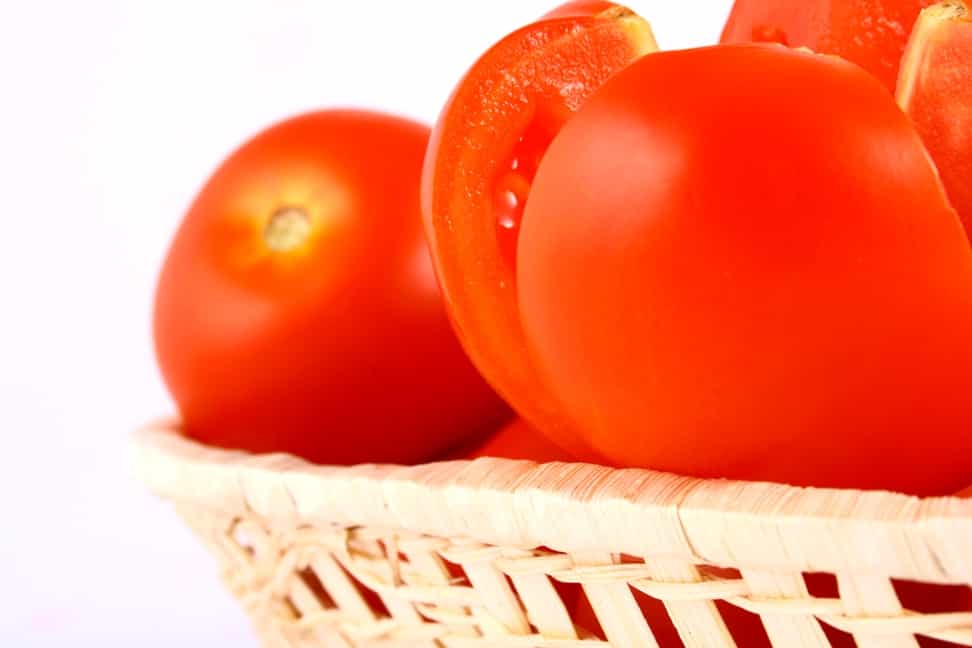 Les tomates ne sont pas les seuls fruits à contenir des taux élevés de lycopène, cette potentielle arme contre les AVC. On trouverait aussi de ce pigment (qui donne la couleur à la tomate) dans les piments rouges et la pastèque. © Miszmasz, StockFreeImages.com