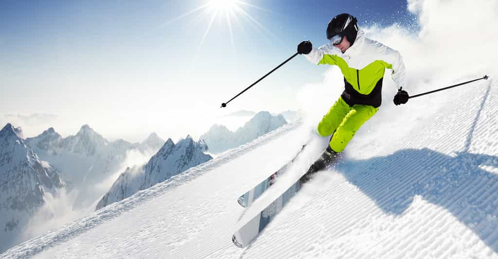 La tribologie s’applique aussi au matériel sportif lorsqu’elle optimise les surfaces – des skis, par exemple – pour leur assurer un meilleur glissement. © IM_photo, Shutterstock