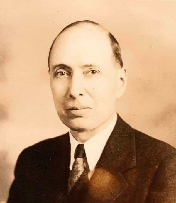 Le physicien théoricien Eugène Wigner est célèbre pour son analyse du rôle des symétries et de la théorie des groupes en mécanique quantique. Comme Schrödinger, il s'intéressait au mysticisme du Vedanta indien. © BME OMIKK, 2005
