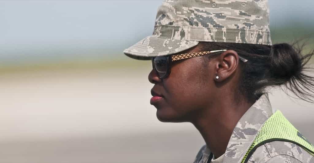 La stimulation transcrânienne a été testée sur vingt militaires, dont quatre femmes. © Daniel-Alvarez, Shutterstock