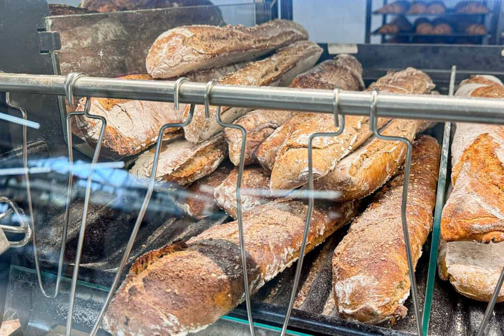 Ces baguettes de pain de supermarché sont à éviter d'après 60 Millions de consommateurs. © Vlad.plus, iStock