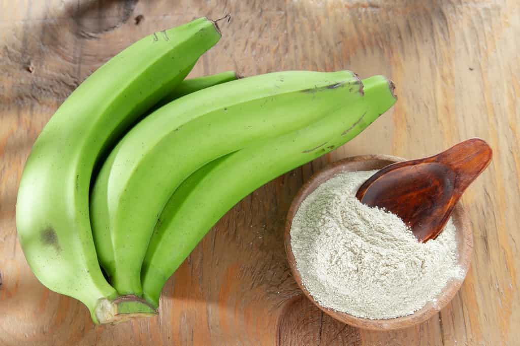 Les amidons résistants sont présents dans les bananes encore vertes mais aussi les pommes de terre, les graines ou les légumineuses. © Alexander Ruiz